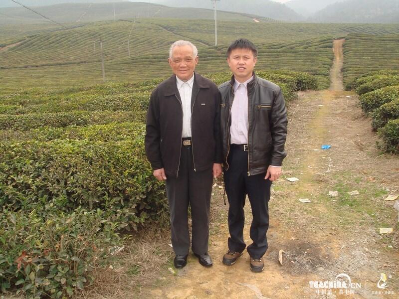 宁州红茶专家徐科长和龚厂长(图5)